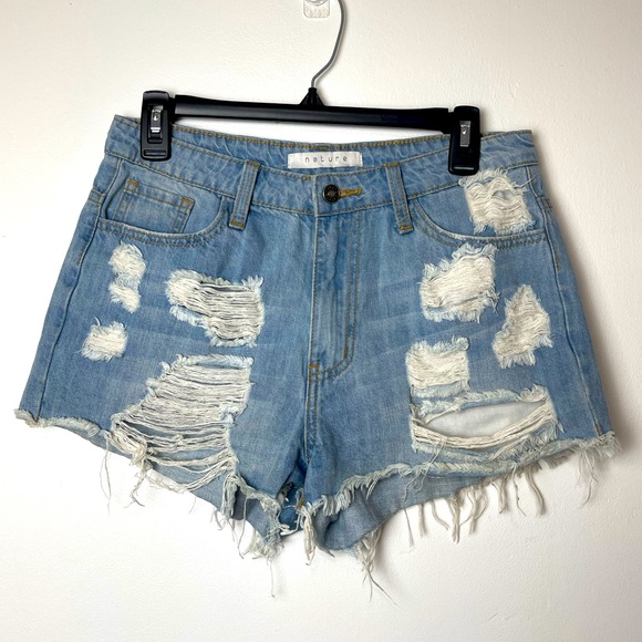 n a t u r e Pants - Nature Distressed Light Washed jean Short Size M